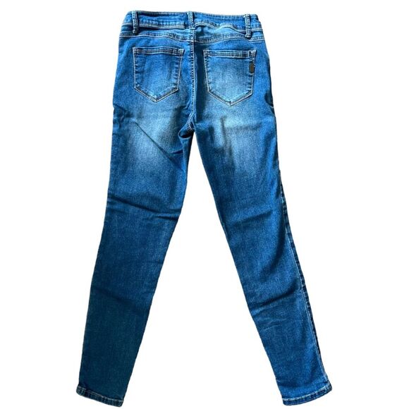 1822 Denim Adriana Jean. Slim fit. Stretch. Size 4 Medium distressed wash - Picture 6 of 10